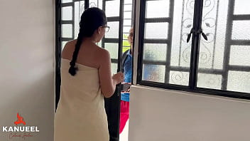 RAPPI SE FOLLA A SU CLIENTA MILF CALIENTE A CAMBIO DEL Y LA CUBRE DE SEMEN