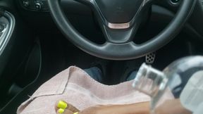 Reesha oily soles yellow toes