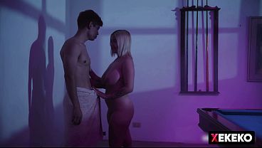 XEKEKO - Latina venezolana de grandes tetas se cambia en su cuarto por falso fot&oacute_grafo