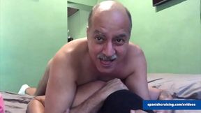 Daddy Fucks Hungry Guy in Steamy BarebackGay Session