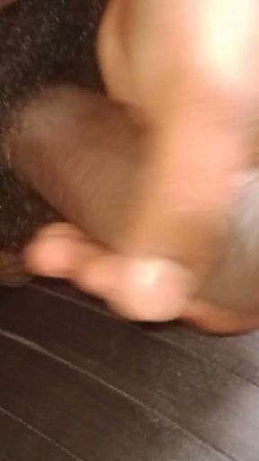 Step mom and Step sister Helping to me Handjob😏   Clip 1