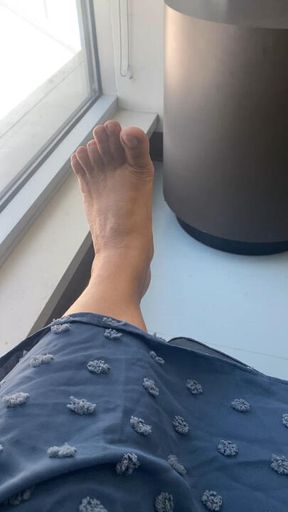Love my six toes