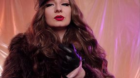 ASMR video: fur coat and leather gloves