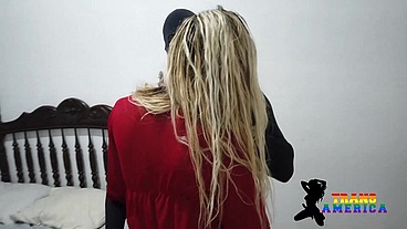 Novinho casado deixa a esposa em casa para se satisfazer com a boneca