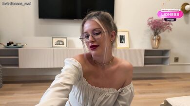 My Stepmom Fucked My Friend Now She’s Screaming In Bed