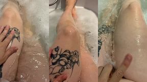 je suis dans mon bain et j’ai eu une envie de te teaser .. ecoute bien ma ...