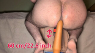 Pria gay Polandia-Eropa yang gagah membuka lebar mulut mereka dengan dildo besar dan adegan fisting jarak dekat yang ekstrem.