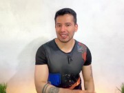 Joven de 20años rellena el culo del Barbero Colombiano del barrio! Lo coge a pelo en su barberia