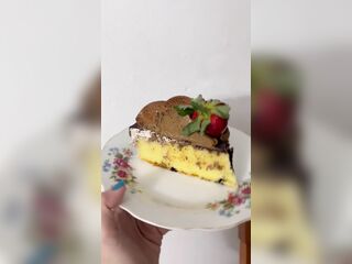 quieren ver mis pies aplastando este bizcocho ????❤️‍???? want to see my feet crushing this cake ????❤️‍????