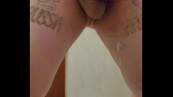 A powerful orgasm and a lot of sperm performed by a Russian gay man!