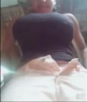 Indian NRI showing her huge boobs & Shaved pussy