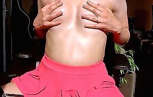 Melody's fat ass is oiled and toyed with ~ Bubble-butt t-girl loves anal