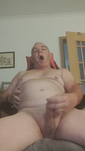 Oldotto60 masturbates in public