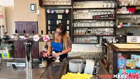 Hot blonde experienced lady Jennifer Mendez's amazing and horniest homemade sex story