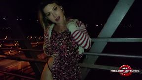 the wonderful actress melody antunes took a walk, super excited decides to give the best blowjob on the catwalk and very horny let her enjoy everything inside her greludo pussy! that yummy!
