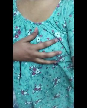 My sister-in-law's first video. How can everyone have fun watching Bhabhi?