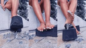 si tu bouges je t’ecrase en geante ecrasant des petits soldats meme ...