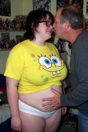 Curvy blonde daughter gives sloppy blowjobs in age-gap family