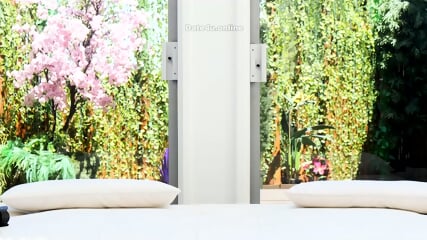 Nika Venom a chance to shine with legs wide open z8dc