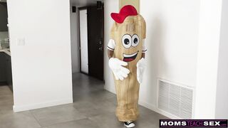 Horny Milf Jessica Ryan gets a Grand Slam Pussy Pounding from Baseball Dressed Mascot
