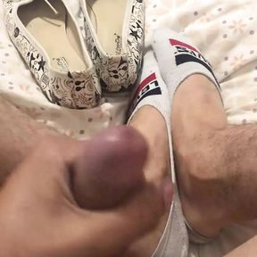 I cum and play with my flat shoes