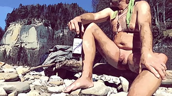 Schluckimpfung - nudist bear with small penis and