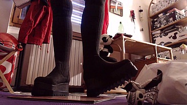 I boot valuable vinyl records while laughing