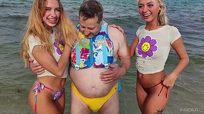 Intense threesome with two blonde babes