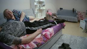 mother-in-law does a deep blowjob to get a portion of hot cum in her mouth