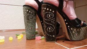 Gummy Bears Stuck in Green Platform Heels WMV