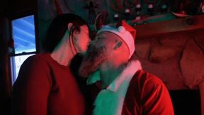 guess whos kissing santa