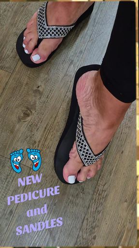 MY NEWEST SANDLES AND COLOR MAKES MS TYGER HAPPY.
