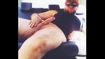 &Aacute_o đen của đội fetish v&agrave_ handjob