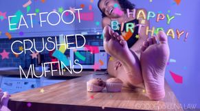 Eat FOOT crushed muffins