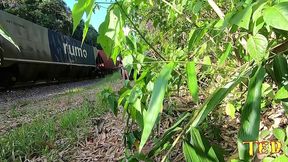 diretor fabio silva e flagrado fodendo atriz durante a passagem do trem - gabriela ramos - binho ted