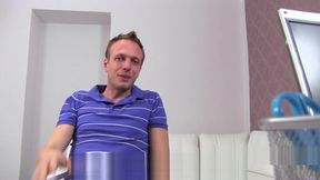 Amateur guy fucks well female agent in stockings