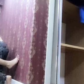 Evli Cocukk Bakicisi Kadini Sikerken Gizllii Kameraya Aliyor Turk Porno