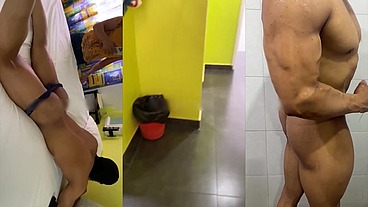 Mi coach del gym se deja hacer sesión de fotos desnudo a cambio de dinero