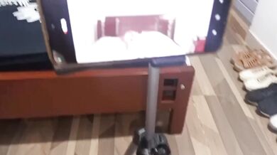 Tik toker venezolana descubierta en transmisión morbosa en vivo, y recibe una follada de merecido