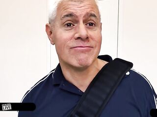 Dean’s Palpitating Dong Fills Khloe Kapri’s Pussy With Cum!