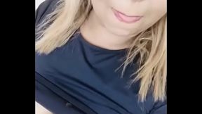 Chupando o picol&eacute_ bem gostoso