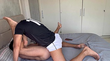 Lukas metendo gostoso depois do jogo e o pequeno Jordan aguentando a pica até o talo