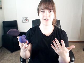 Tracy's Dog Little Witch Clitoral Sucker Review