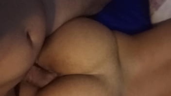 amiga da minha mulher foi passa uns dias em casa ! deixo eu comer seu cuzinho escondido