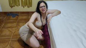 too fucking amazing how she sucks her ass my step-cousin gives me her juicy vagina