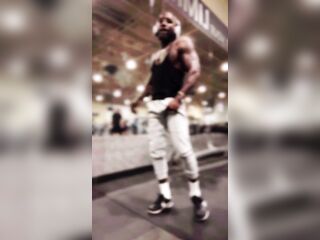 Hard body, Tatted, Large Penis, and Single! What greater quantity could u ask for?