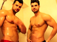 Hot Fighter Raul Muscle Brothers Shower