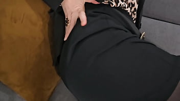 Coucou toi alors tu es chaud exciter viens t'_amuser avec moi je t'_attend