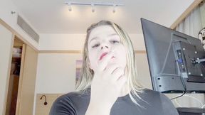 TRANSFORMING MY PRINCESS FACE INTO VARIOUS SILLY FACES -- BY GABRIELA BLOND - CLIP 3