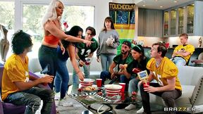 Mom Throws A Football Party!